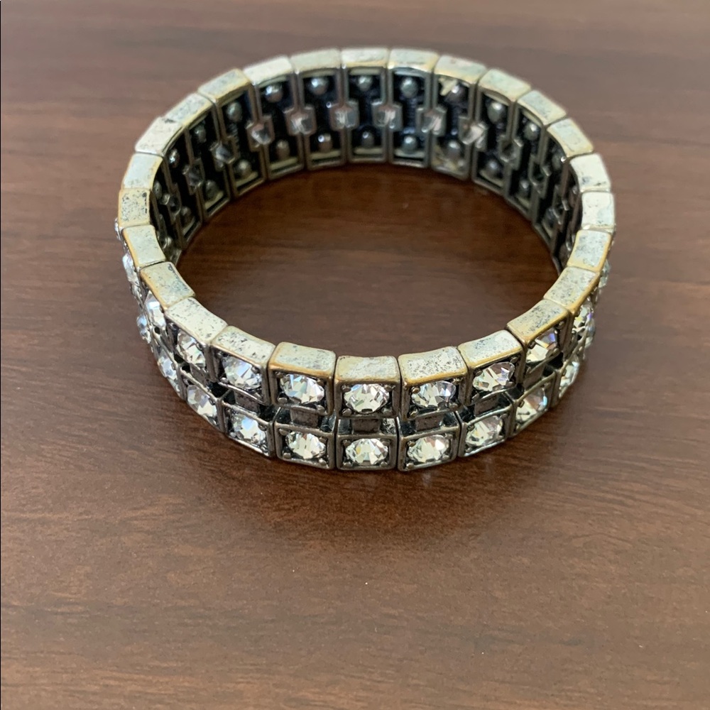 Elegant Silver Beaded Bracelet Set With Crystal